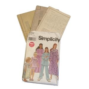 Simplicity 5382 Easy Girls Nightgown Robe Short Pajama's 7-14 Pattern. UNCUT NEW